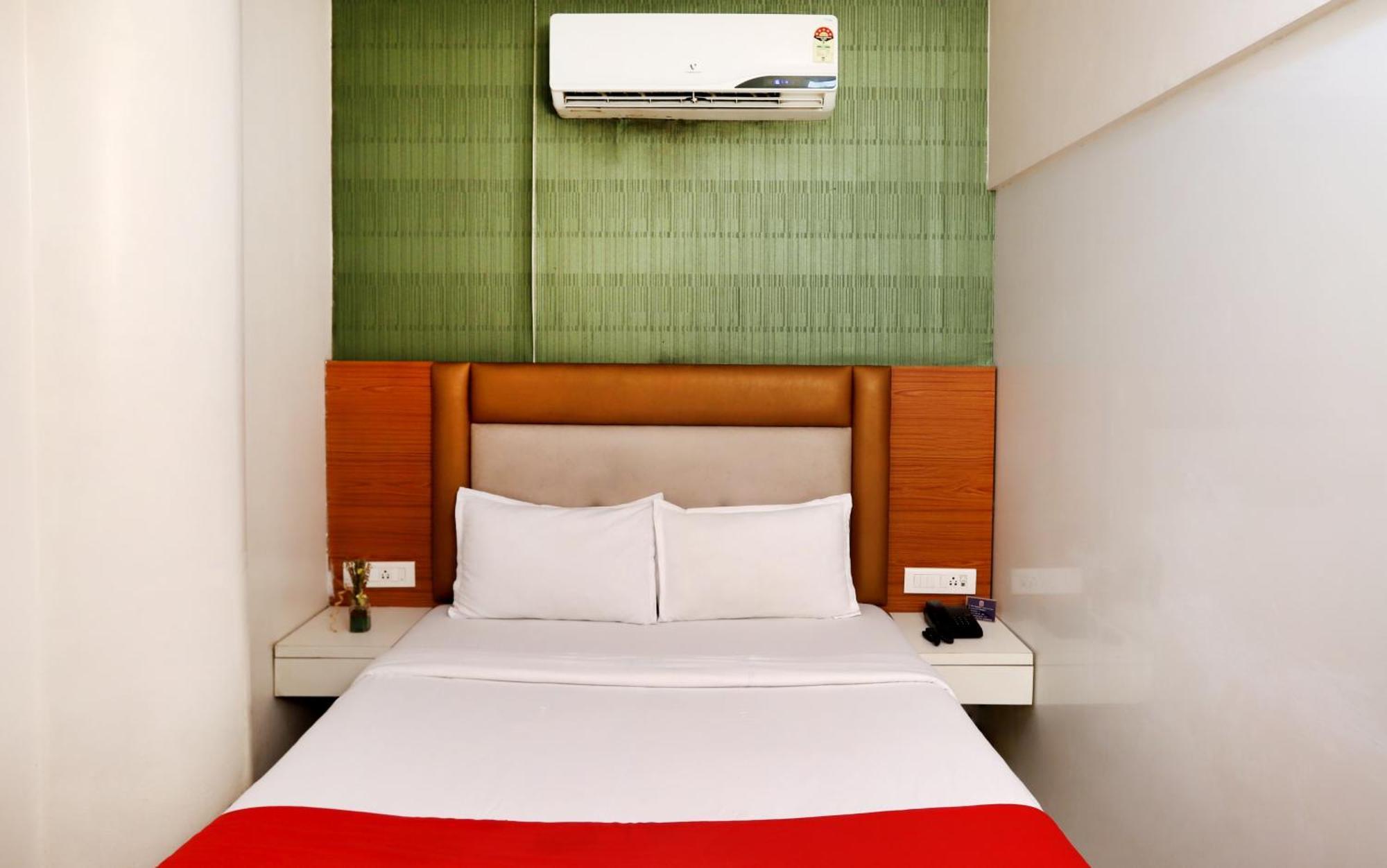 Hotel Elite Continental- Near Mumbai International Airport Andheri East Exterior photo